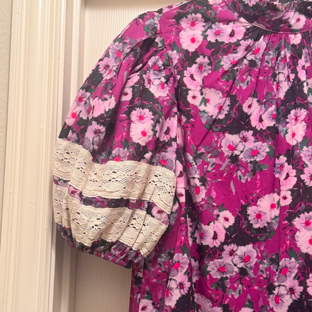 &merci Floral Puffy Sleeve Top Size Small - Picture 2 of 6